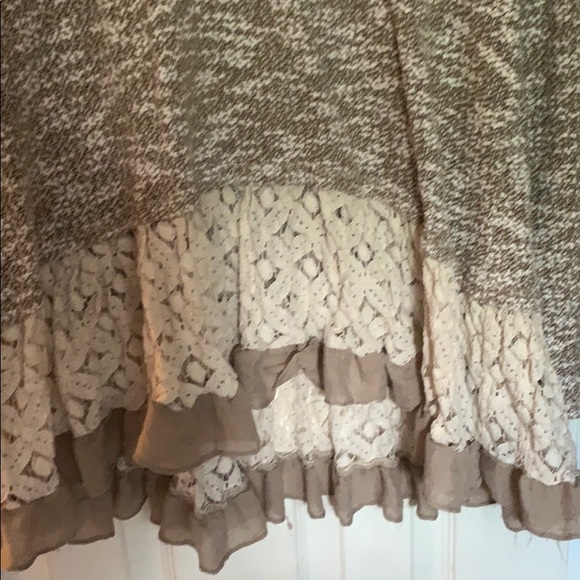 “Entro” Blouse/Sweater with Ruffle Detail - Picture 4 of 4